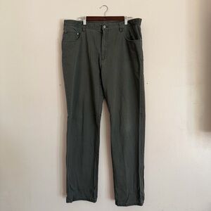 Roundtree & Yorke Casuals Men’s Green Cotton Pant 38x34 Classic Fit Casual Chino